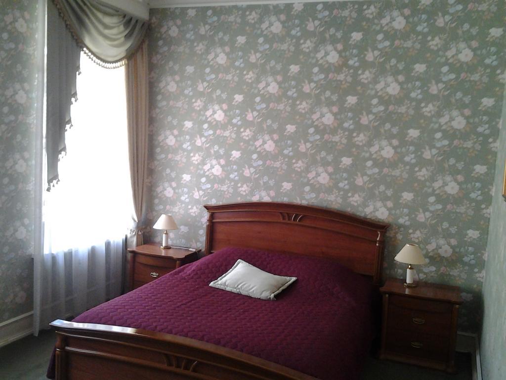 Aaa Mano Liza Hotel 3*
